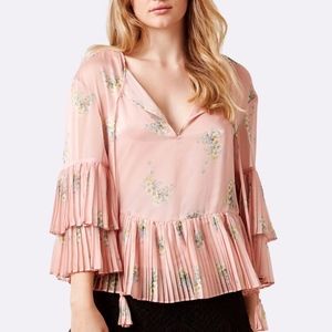 BNWT Stevie May Midnight Blooms Top XS Pleated